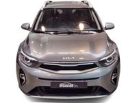 Usado Kia Stonic 84 CV (61 kW) 2023 Gris SUV