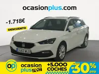 Usado Seat Leon Style 130 CV (95 kW) 2023 Blanco Familiar