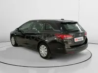 Usado Opel Astra Business Elegance 122 CV (89 kW) 2020 Negro Familiar