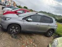 Usado Peugeot 2008 Style 100 CV (73 kW) 2017 Blanco SUV