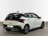 Usado Hyundai i20 84 CV (61 kW) 2024 Blanco Utilitario