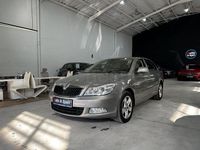 Usado Skoda Octavia 122 CV (89 kW) 2010 Gris / plata Berlina