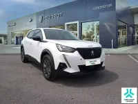 Usado Peugeot 2008 Active 110 CV (80 kW) 2021 Blanco SUV