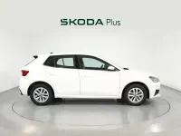 Usado Skoda Fabia Ambition 95 CV (69 kW) 2023 Blanco Utilitario