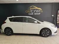 Usado Toyota Auris Business Edition 90 CV (66 kW) 2018 Blanco Berlina