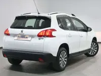 Usado Peugeot 2008 Active 92 CV (67 kW) 2015 Blanco SUV