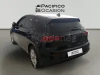 Usado VW Golf VIII Life 110 CV (80 kW) 2022 Negro Berlina