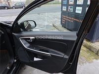 Usado Volvo V60 Momentum 120 CV (88 kW) 2018 Negro Familiar