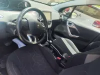 Usado Peugeot 2008 Active 92 CV (67 kW) 2014 Marrón SUV