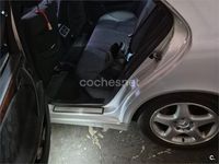 Usado Mercedes E270 Elegance 170 CV (125 kW) 2000 Gris / plata Berlina