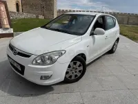 Usado Hyundai i30 Comfort 109 CV (80 kW) 2008 Blanco Berlina