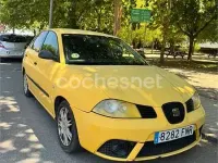 Usado Seat Ibiza Reference 100 CV (73 kW) 2007 Amarillo Utilitario