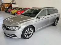 Usado VW Passat Executive 150 CV (110 kW) 2023 Gris / plata Familiar