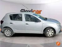 Usado Dacia Sandero Ambiance 75 CV (55 kW) 2017 Gris Utilitario