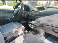 Usado Citroën C3 Exclusive 70 CV (51 kW) 2005 Beige Berlina