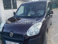 Usado Fiat Doblò Emotion 105 CV (77 kW) 2013 Granate Monovolumen