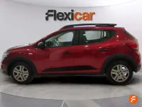 Usado Dacia Sandero Comfort 101 CV (74 kW) 2021 Rojo Utilitario