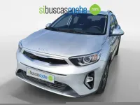 Usado Kia Stonic 100 CV (73 kW) 2025 Gris/plata SUV