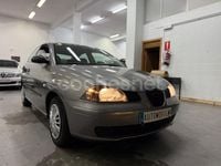 Usado Seat Ibiza Fresh 100 CV (73 kW) 2003 Gris / plata Berlina
