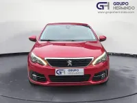 Usado Peugeot 308 Active 130 CV (95 kW) 2021 Rojo Berlina