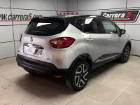 Usado Renault Captur Zen 90 CV (66 kW) 2016 Gris / plata SUV