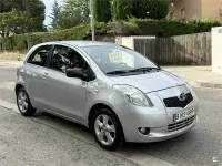 Usado Toyota Yaris 90 CV (66 kW) 2008 Gris / plata Utilitario
