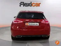 Käytetty Mercedes A180 116 HP (85 kW) 2019 Punainen