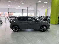 Usado Peugeot 208 Allure 110 CV (80 kW) 2025 Gris Utilitario