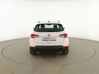 Usado Seat Arona Style 110 CV (80 kW) 2021 Blanco SUV
