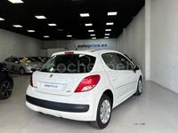 Usado Peugeot 207 Active 70 CV (51 kW) 2011 Blanco Berlina