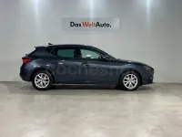 Usado Seat Leon Style 116 CV (85 kW) 2025 Gris Berlina