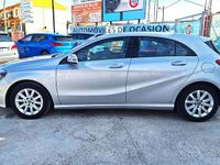 Usado Mercedes A180 110 HP (80 kW) 2017 Cinzento Citadino