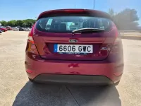 Usado Ford Fiesta Trend 82 CV (60 kW) 2010 Marrón Utilitario