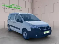 Usado Peugeot Partner Tepee Access 75 CV (55 kW) 2018 Blanco Monovolumen