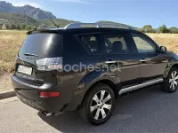 Usado Mitsubishi Outlander 140 CV (102 kW) 2007 Negro SUV