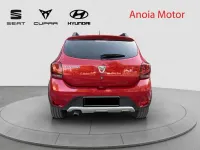 Usado Dacia Sandero Essentiel 90 CV (66 kW) 2018 Rojo Berlina