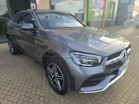 Usado Mercedes GLC300e 306 CV (225 kW) 2021 Gris / plata Coupe