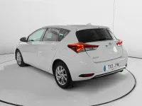 Begagnad Toyota Auris Business Edition 116 HK (85 kW) 2017 Vit Sedan
