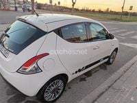 Usado Lancia Ypsilon Gold 69 CV (50 kW) 2011 Blanco Utilitario