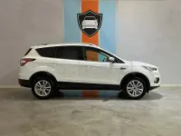 Usado Ford Kuga Trend 120 CV (88 kW) 2020 Blanco SUV