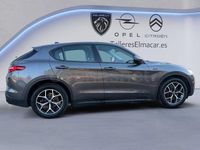 Usado Alfa Romeo Stelvio Sprint 190 CV (139 kW) 2022 Gris / plata SUV