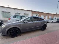 Usado Opel Astra GTC Enjoy 100 CV (73 kW) 2007 Gris / plata Berlina
