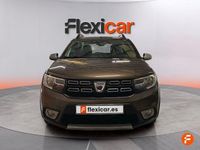 Usado Dacia Sandero Stepway 90 CV (66 kW) 2017 Marrón
