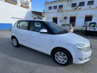 Usado Skoda Fabia Ambition 90 CV (66 kW) 2011 Blanco Utilitario