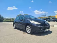 Usado Peugeot 207 110 CV (80 kW) 2007 Negro Berlina