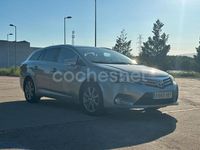 Usado Toyota Avensis Comfort 124 CV (91 kW) 2012 Gris / plata Familiar