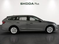 Usado Skoda Octavia Selection 116 HP (85 kW) 2025 Cinzento Carrinha