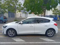Usado Ford Focus Trend 125 CV (91 kW) 2021 Blanco Berlina