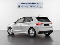 Usado Skoda Fabia Selection 95 CV (69 kW) 2025 Blanco Utilitario