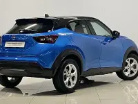 Usado Nissan Juke N-Connecta 114 CV (83 kW) 2021 Carroceria bitono magnetic blue midnight black SUV